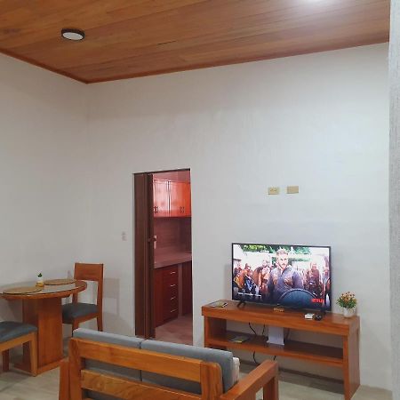 Suite Amoblada En Santa Cruz Puerto Ayora  Buitenkant foto