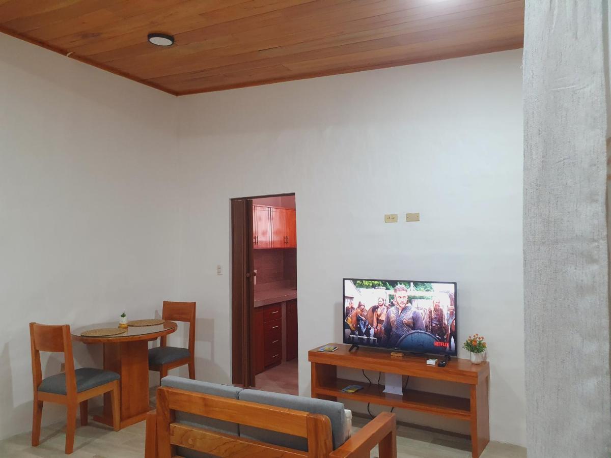 Suite Amoblada En Santa Cruz Puerto Ayora  Buitenkant foto